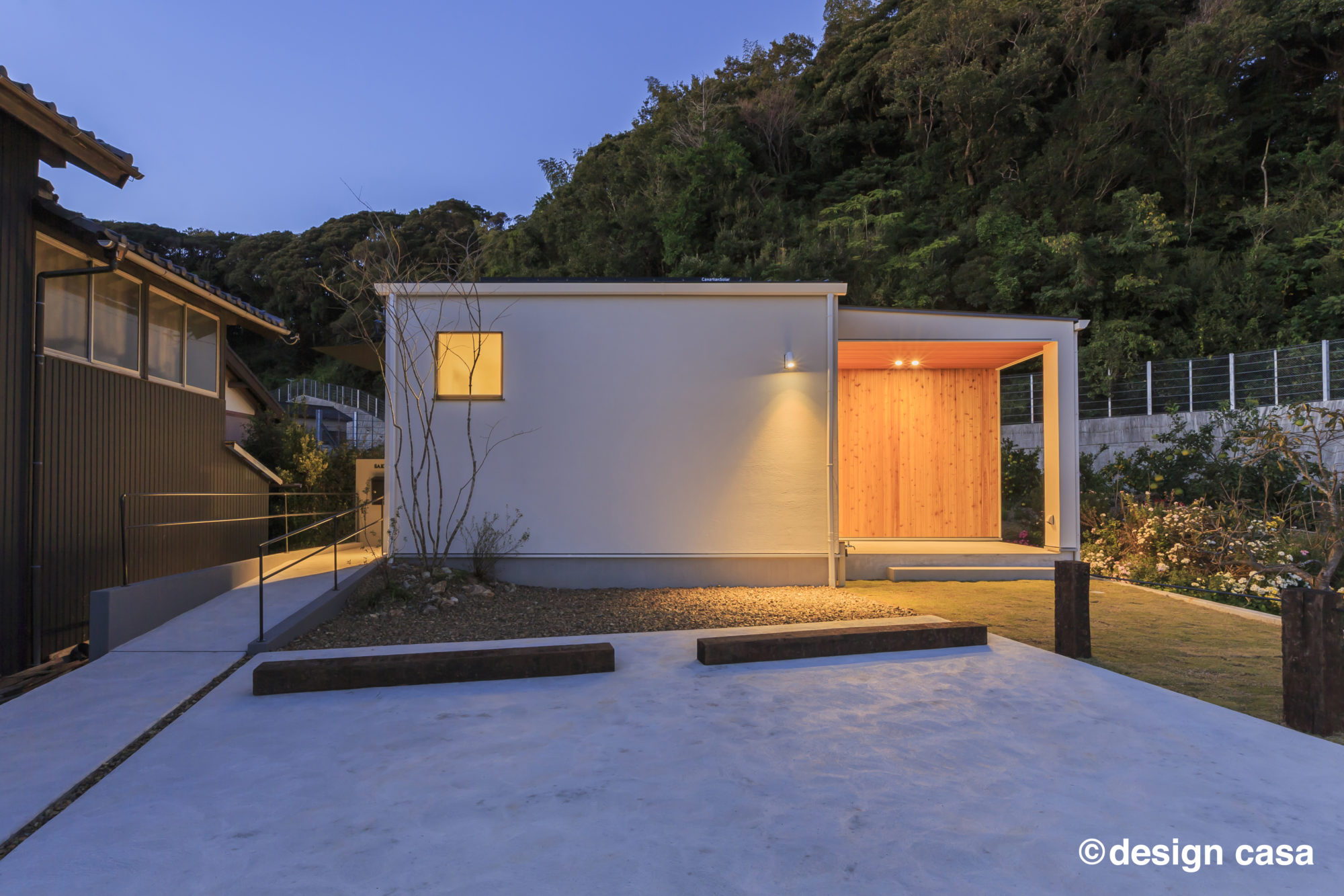 吹き抜けのあるシンプルHOUSE