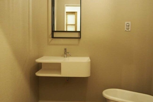 自然素材のモデルルームのお手洗い